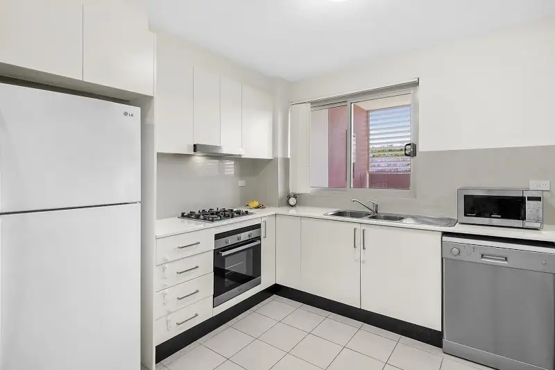 10/32 Station Street, Dundas Sold by James Avenue - image 1
