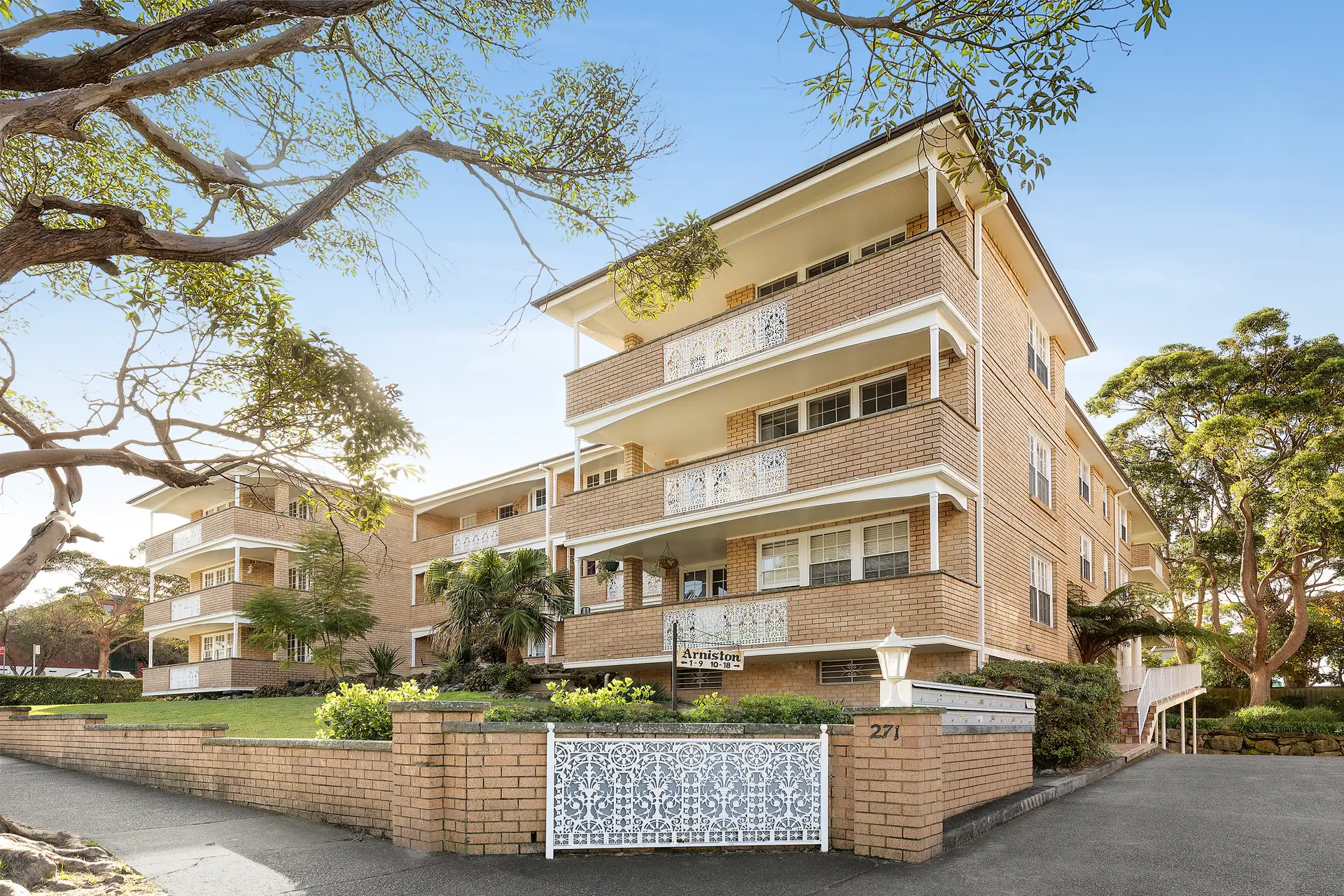 14/271 Sailors Bay Road, Northbridge Sold by James Avenue - image 1