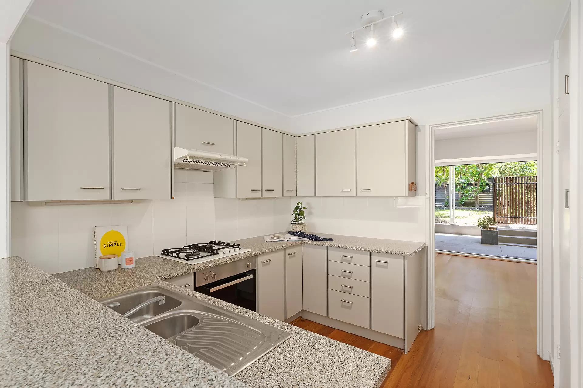41 Boronga Avenue, West Pymble Sold by James Avenue - image 1