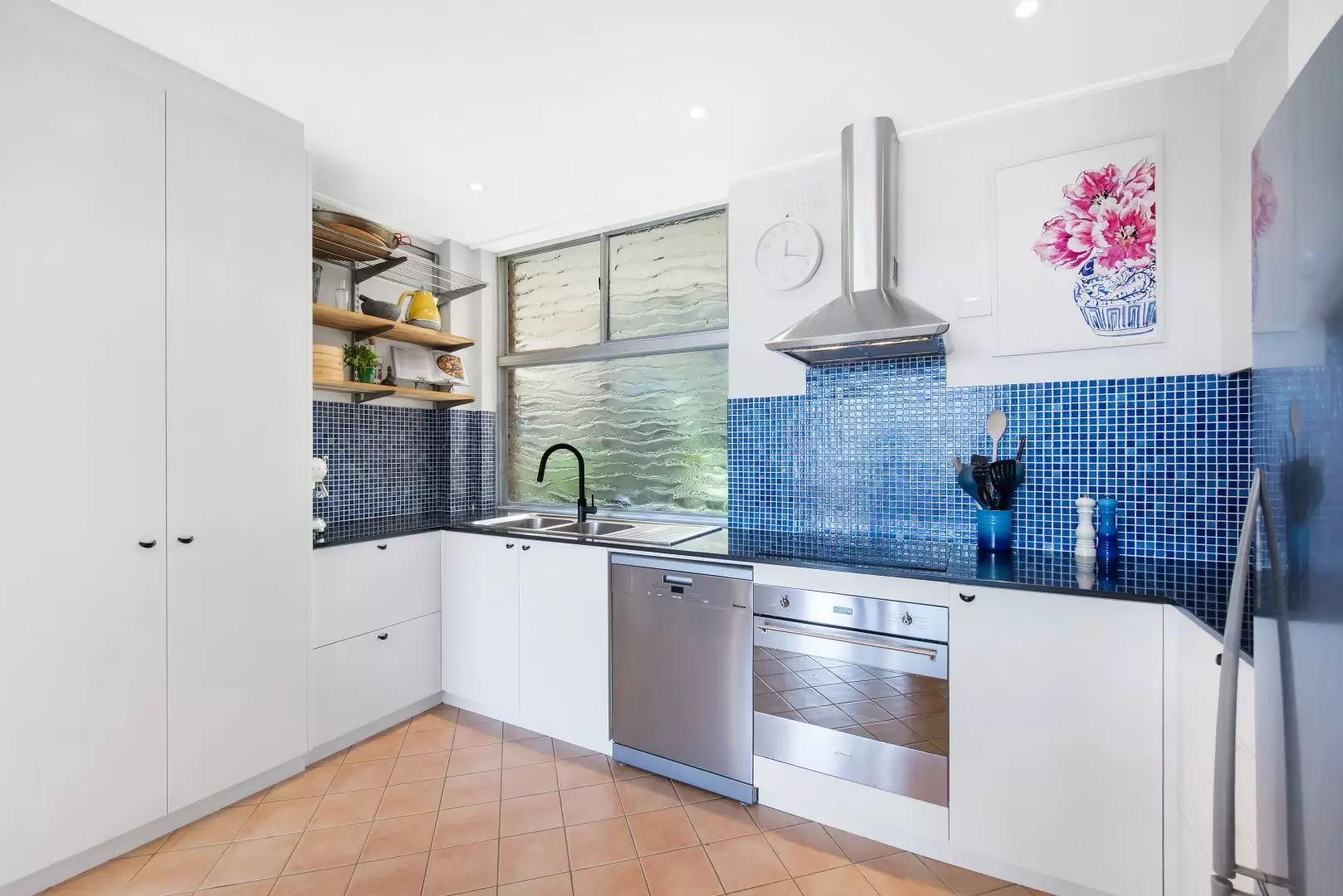 6/15 Queen Street, Mosman Leased by James Avenue - image 1
