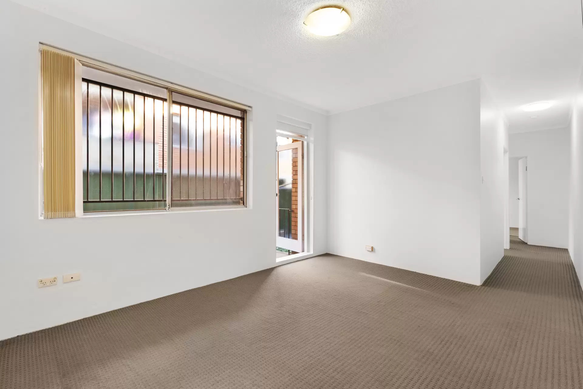 1/16 Wigram Street, Harris Park Sold by James Avenue - image 1