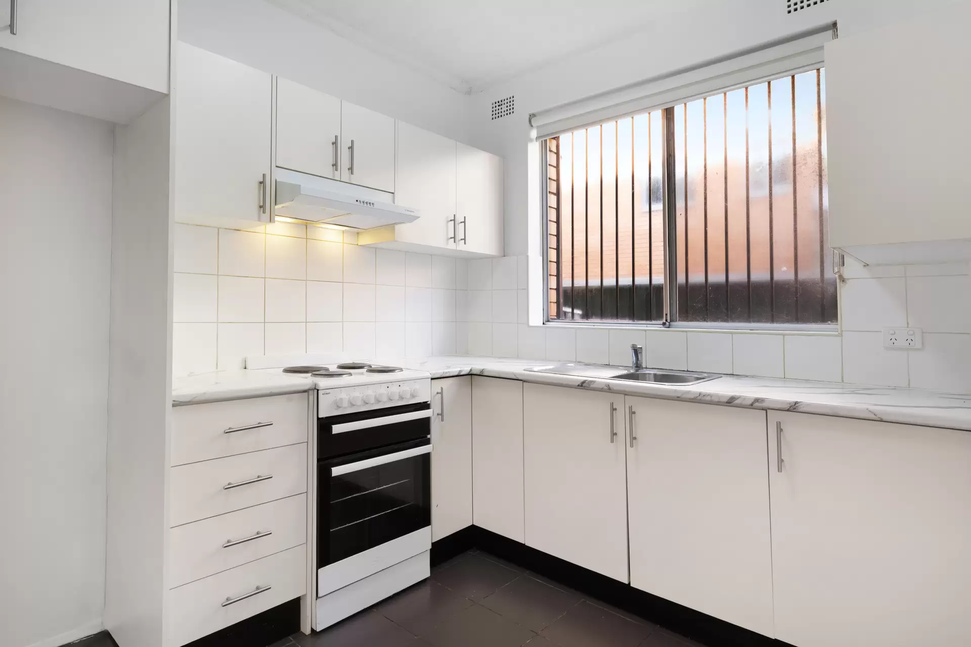 1/16 Wigram Street, Harris Park Sold by James Avenue - image 1