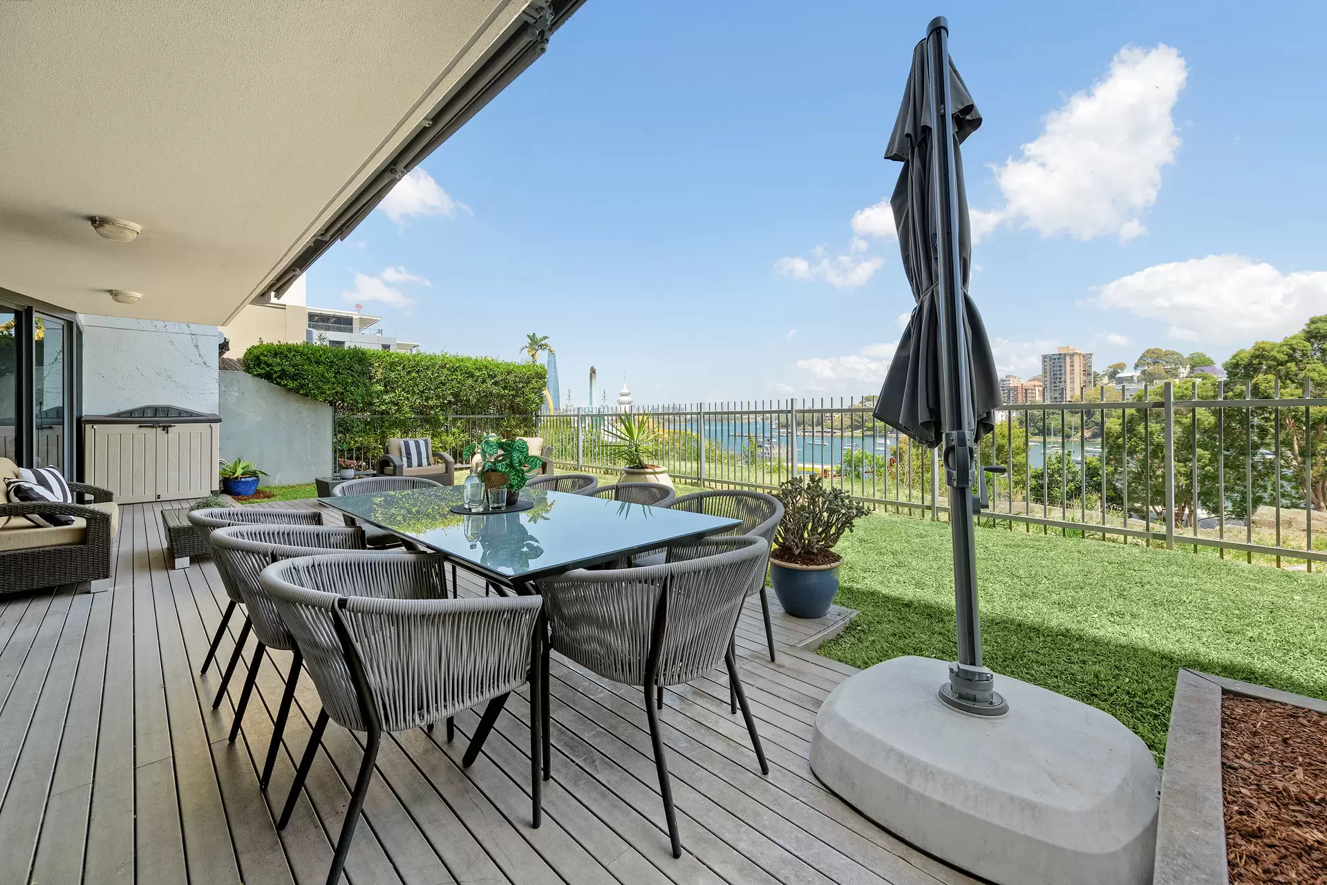 302/30 Glen Street, Milsons Point Sold by James Avenue - image 1