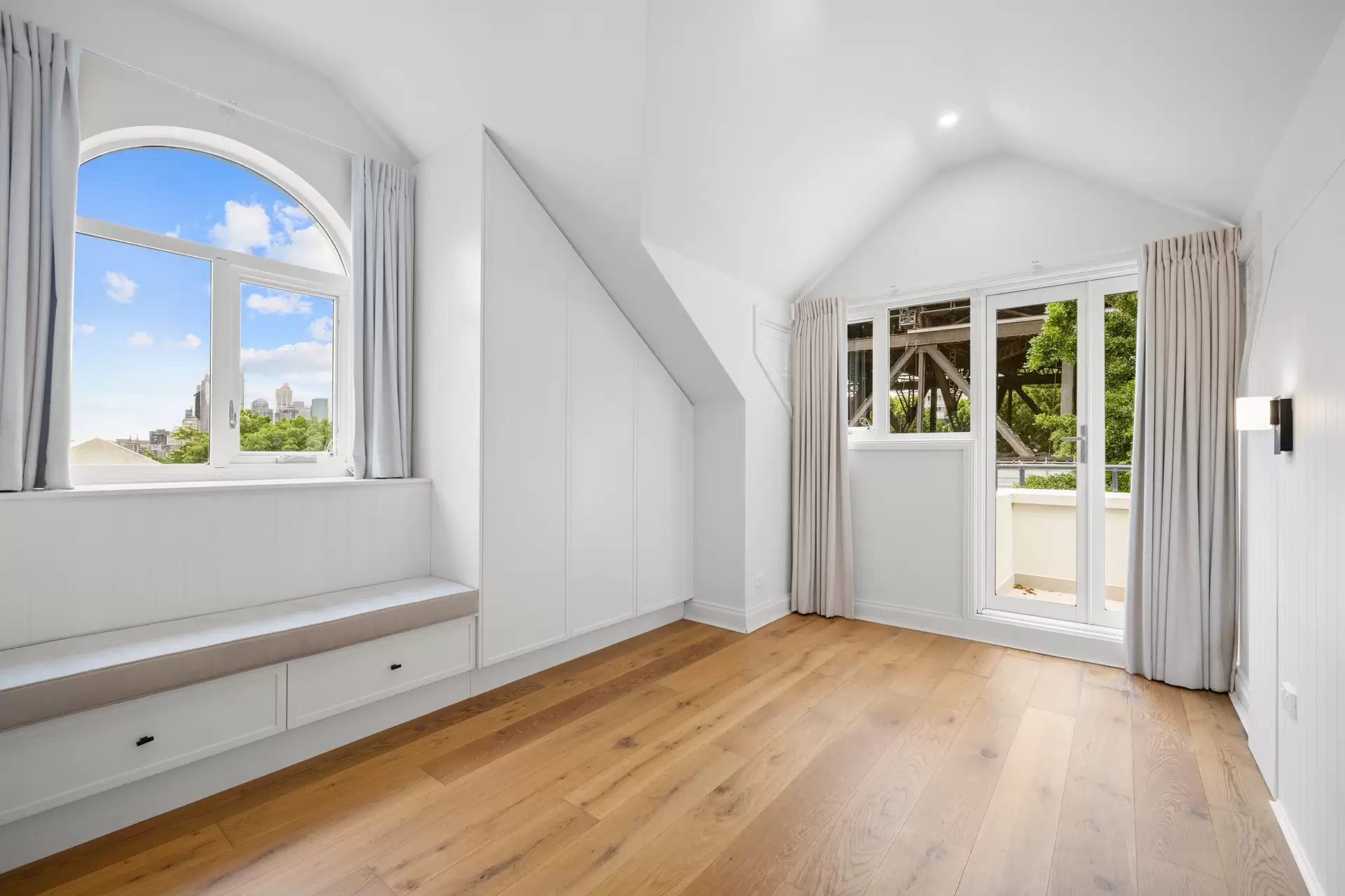 5/52-56 Jeffreys Street, Kirribilli Leased by James Avenue - image 1