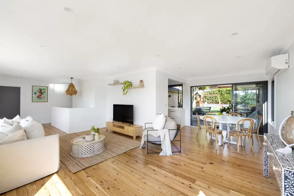 7 Pinaroo Place, Gymea Bay Leased by James Avenue