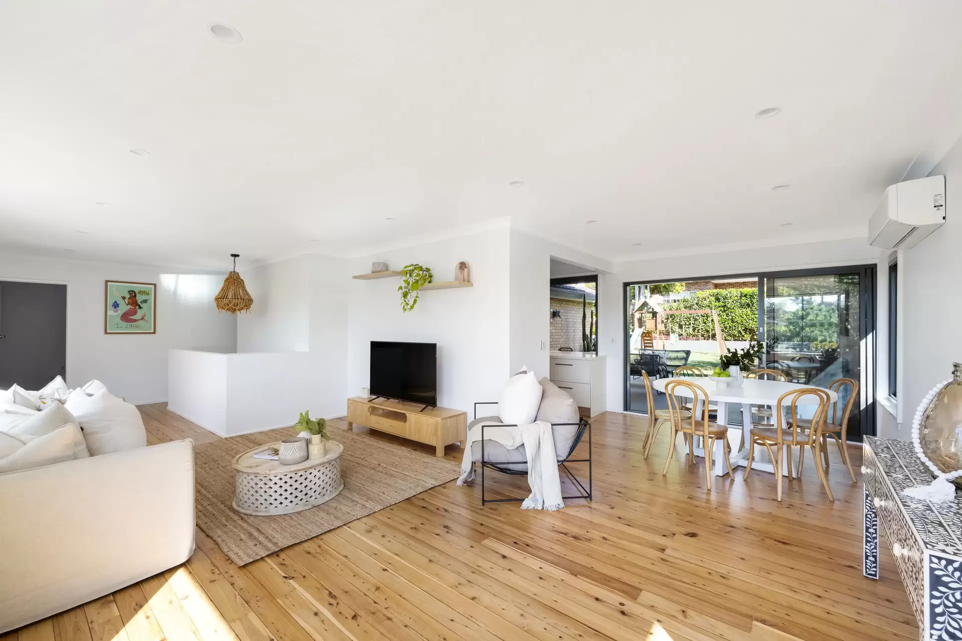 7 Pinaroo Place, Gymea Bay Leased by James Avenue - image 1
