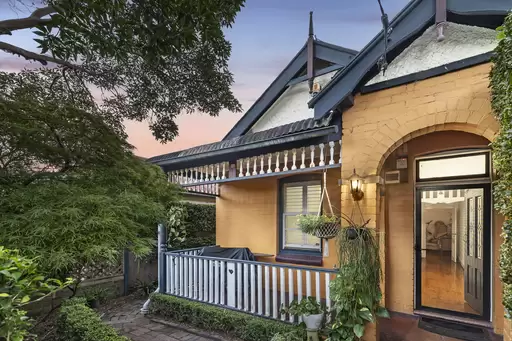 23 Plunkett Street, Naremburn Sold by James Avenue
