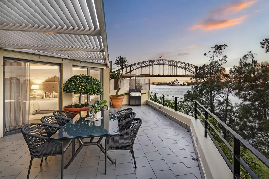 12/1 East Crescent Street, McMahons Point For Sale by James Avenue