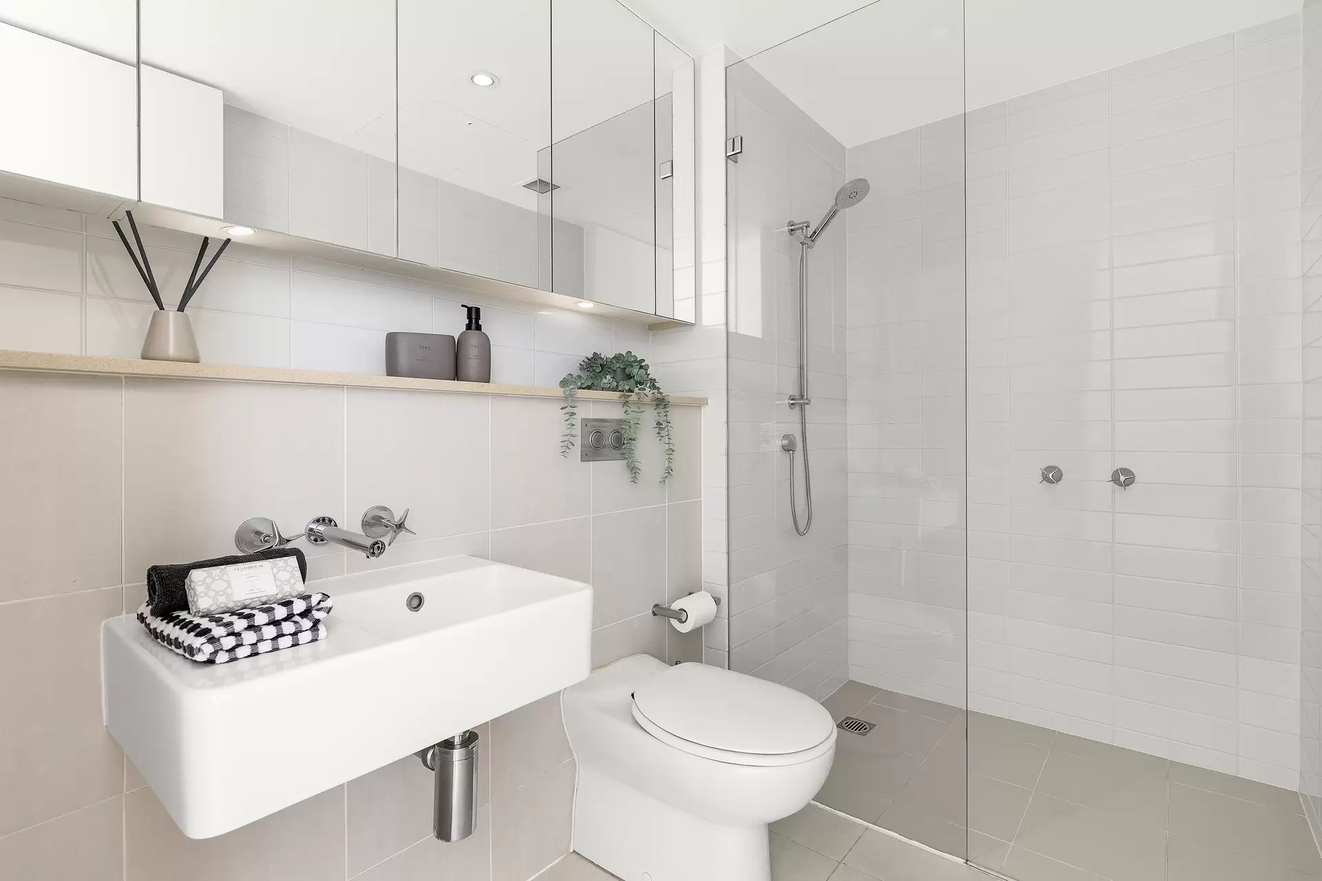 12/102 Spofforth Street, Cremorne For Sale by James Avenue - image 1