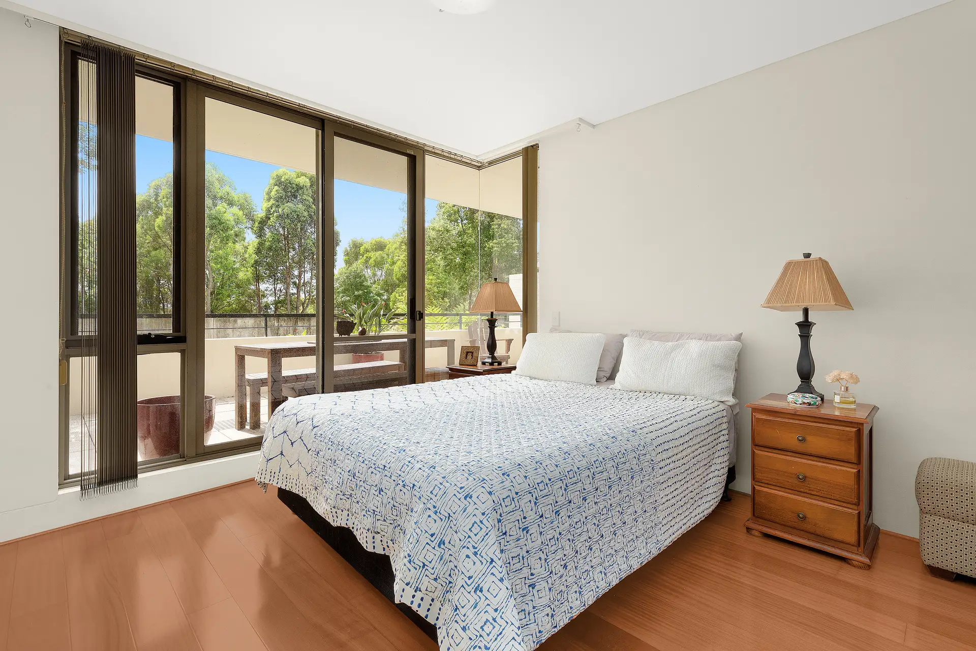 1/3-5 Blaxland Avenue, Newington Sold by James Avenue - image 1
