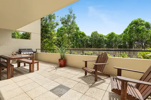 1/3-5 Blaxland Avenue, Newington Sold by James Avenue