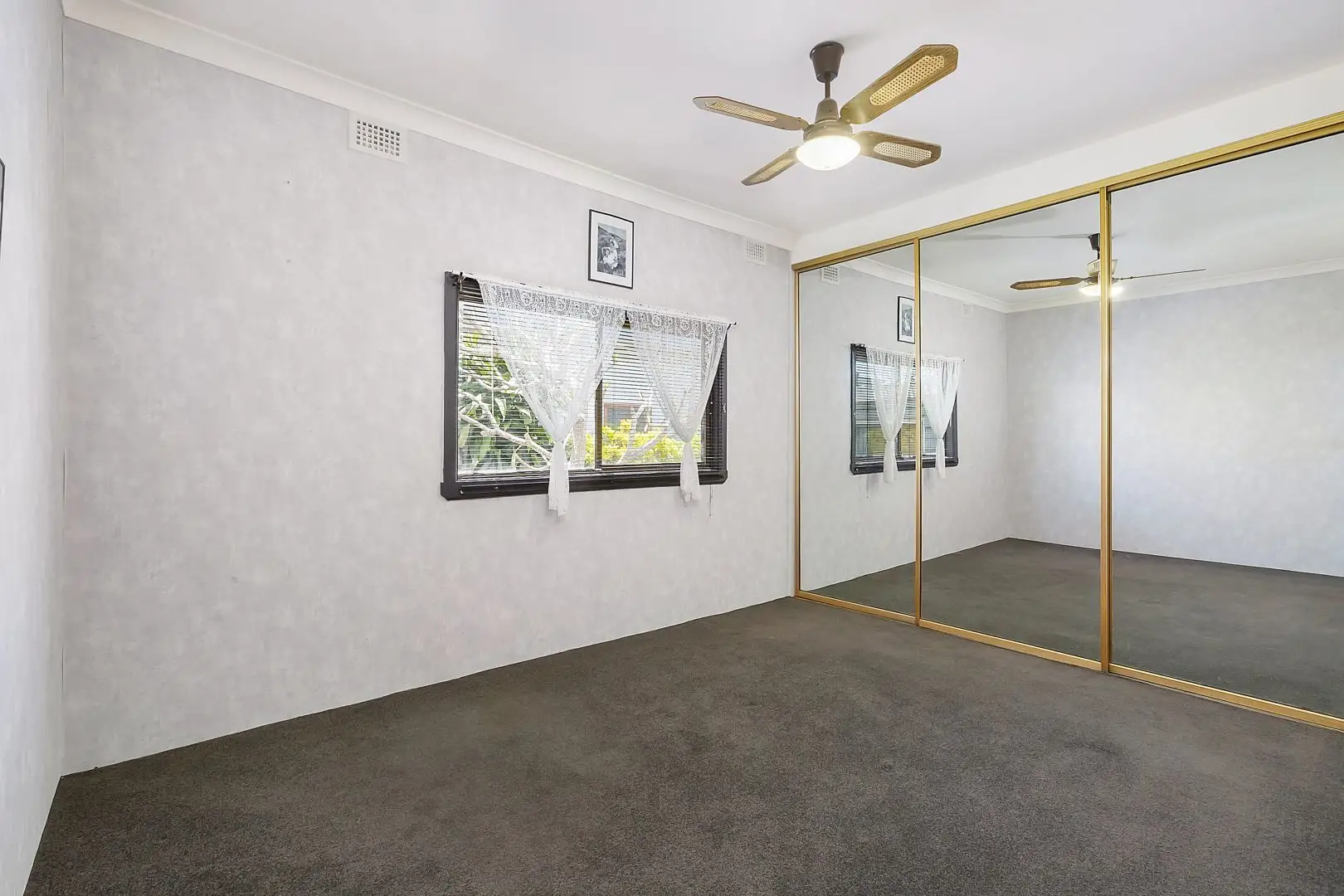 11 Lisle Street, Narrabeen Leased by James Avenue - image 1