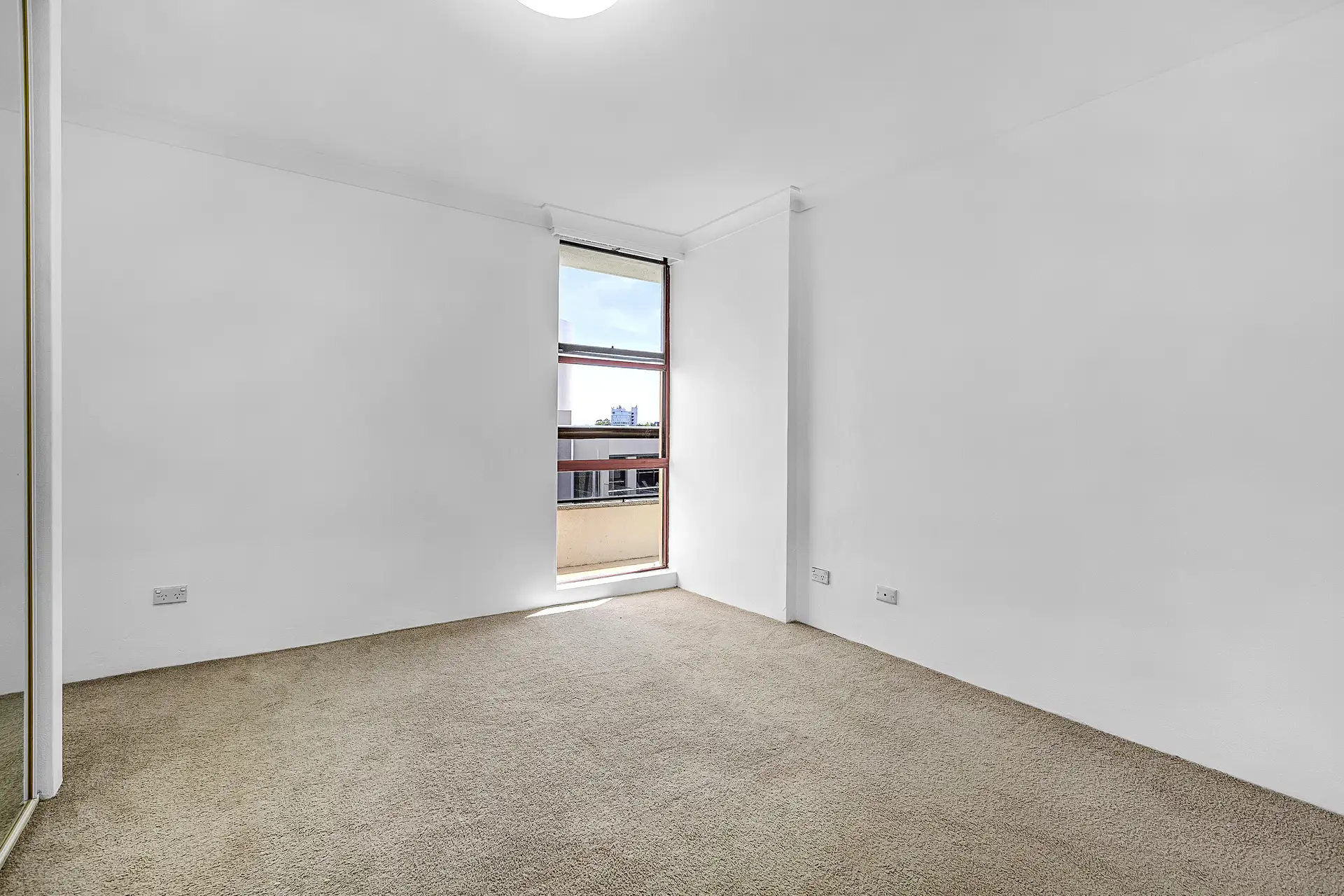15/98 Alfred Street South, Milsons Point Sold by James Avenue - image 1