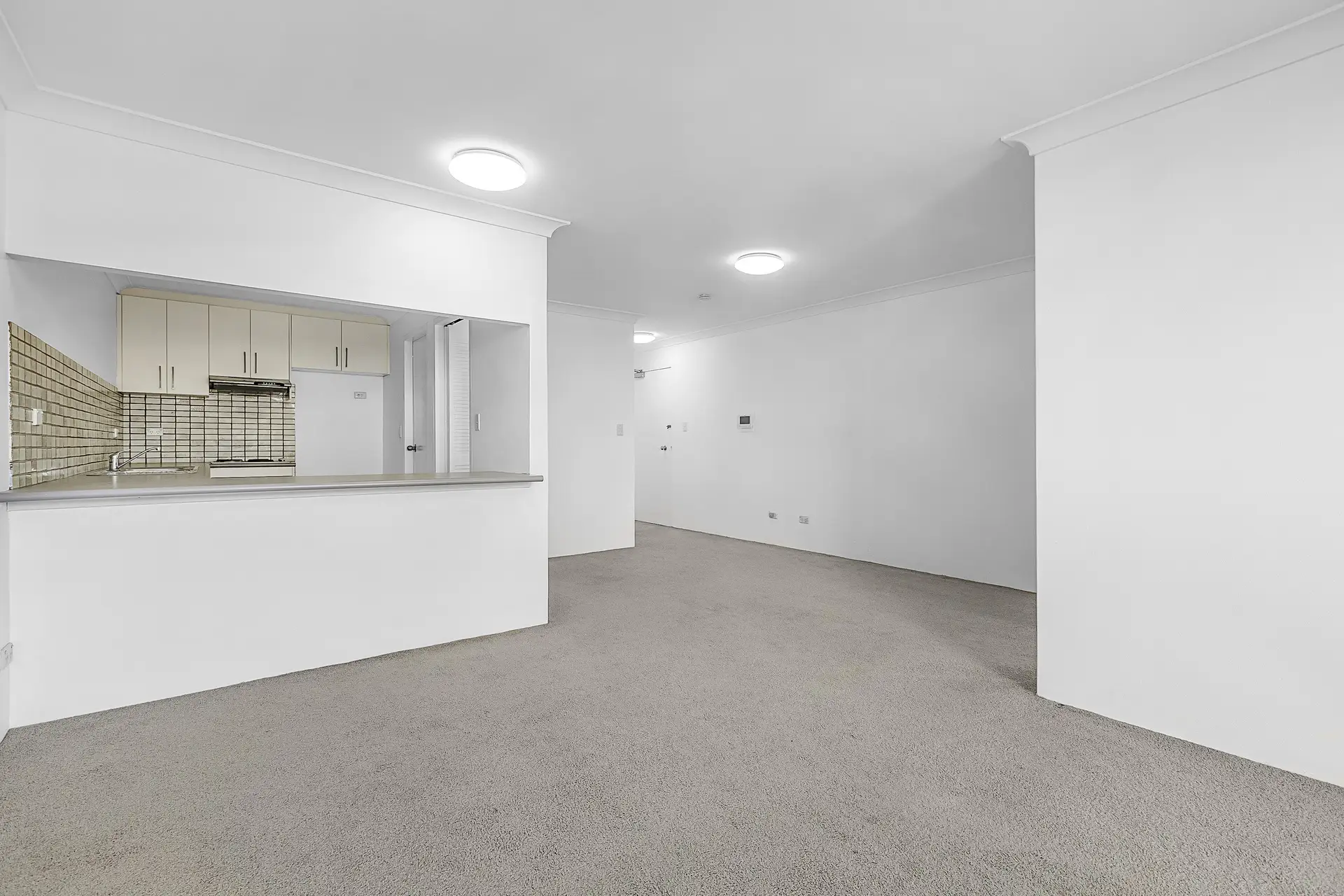 15/98 Alfred Street South, Milsons Point Sold by James Avenue - image 1