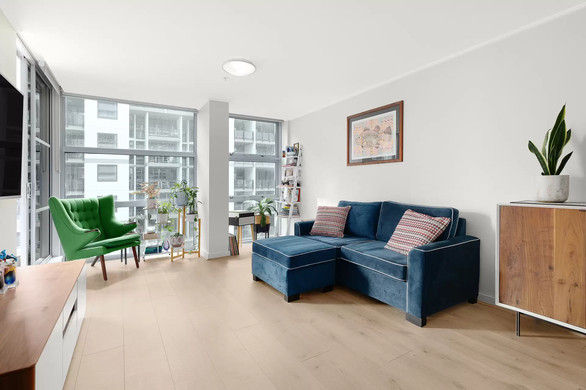 703/15 Atchison Street, St Leonards Sold by James Avenue - image 1