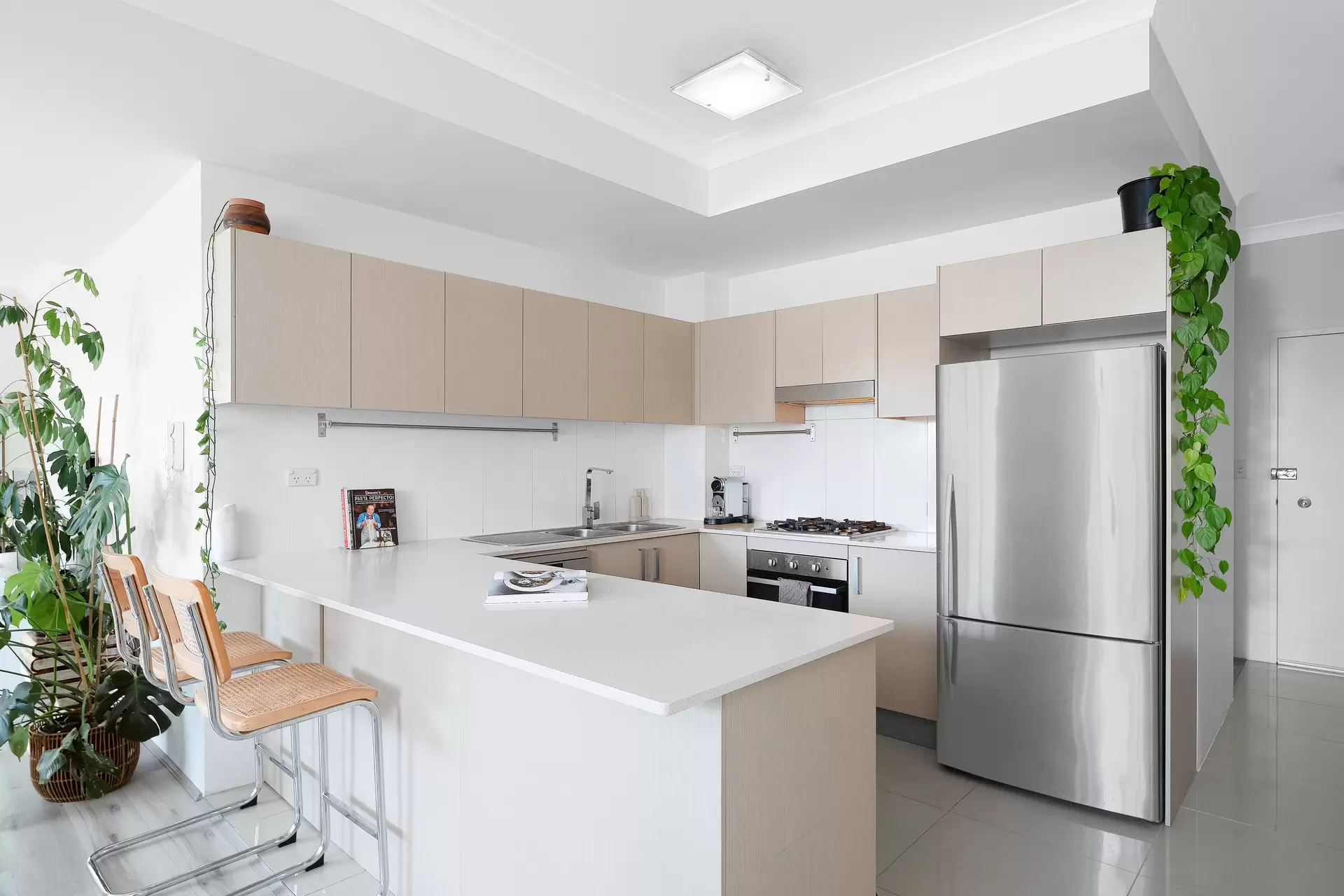 17/1-5 The Strand, Rockdale Sold by James Avenue - image 1