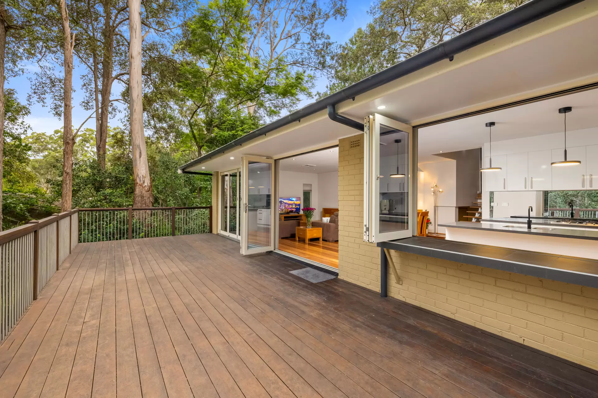 50 Livingstone Avenue, Pymble Sold by James Avenue - image 1