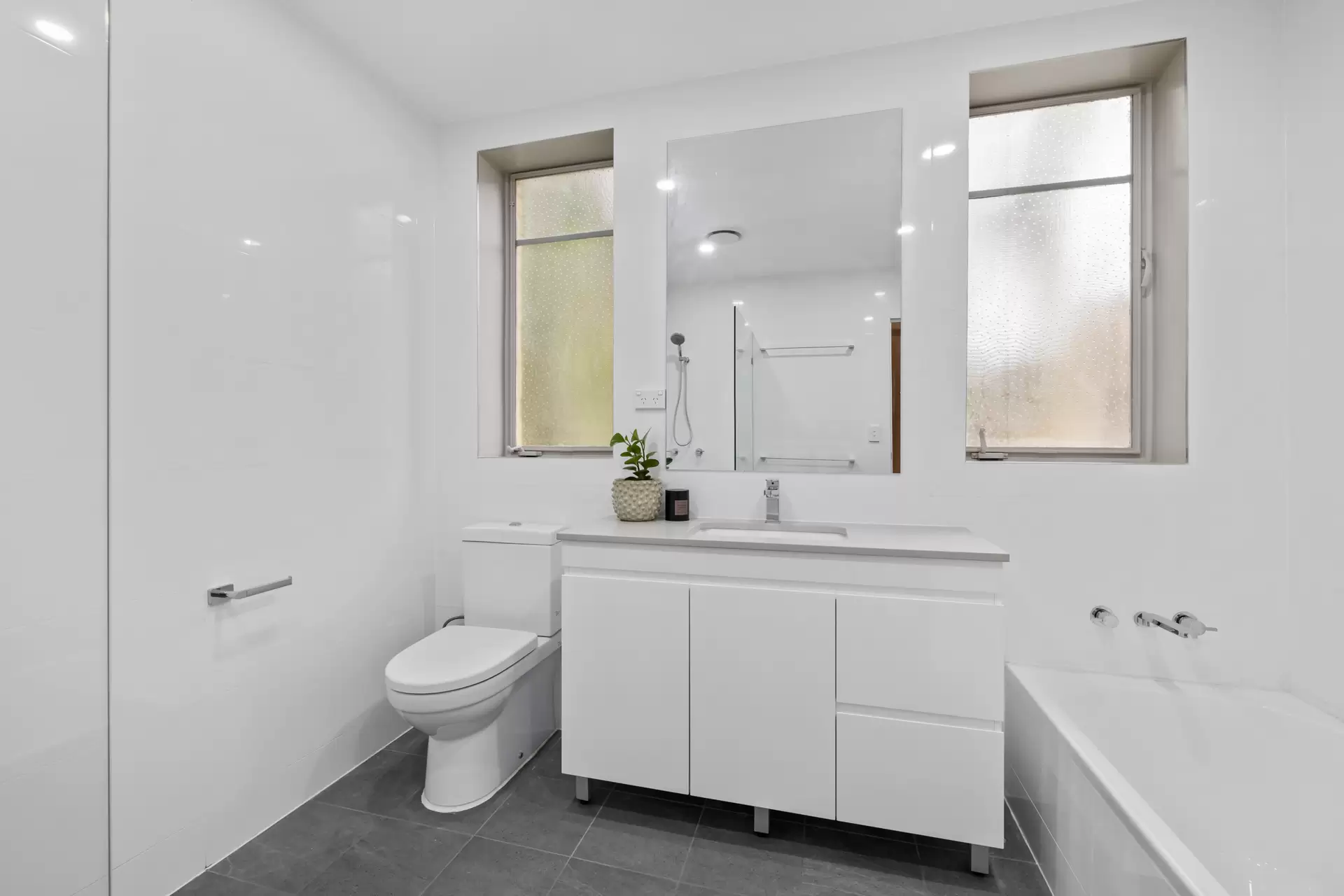 50 Livingstone Avenue, Pymble Sold by James Avenue - image 1